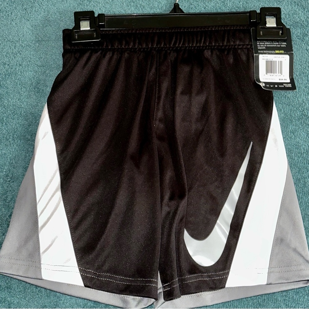 Boys size 7 NWT Nike Dry shorts with Dry Fit Technology !!!!